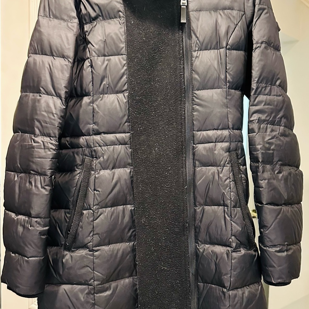 Tumi Women's Dark Puffer Coat